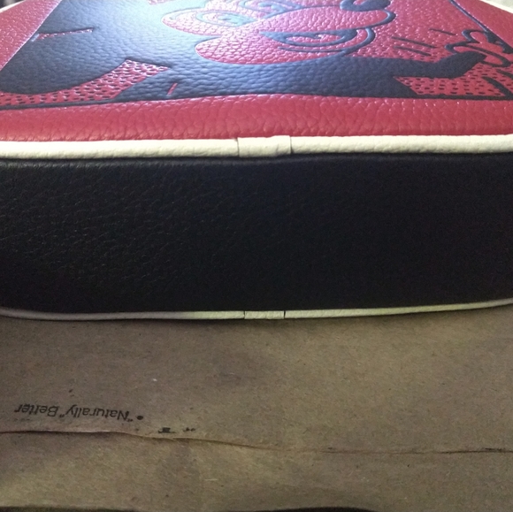 BNWT Disney Mickey Mouse X Keith Haring Badge Camera Crossbody - Picture 10 of 11